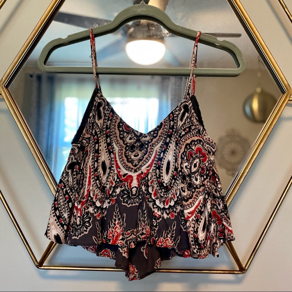 Medium boho patterned flowy crop top